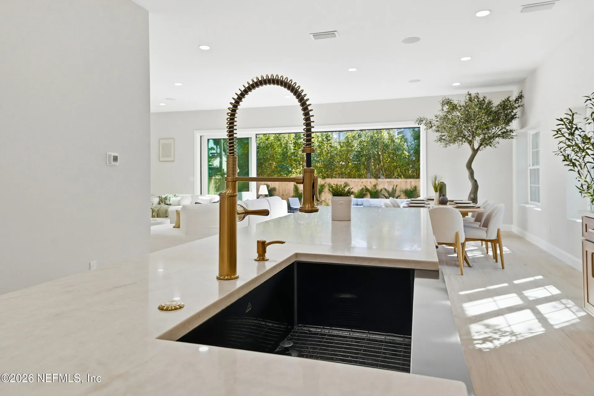 354 11th Street Atlantic Beach FL 32233