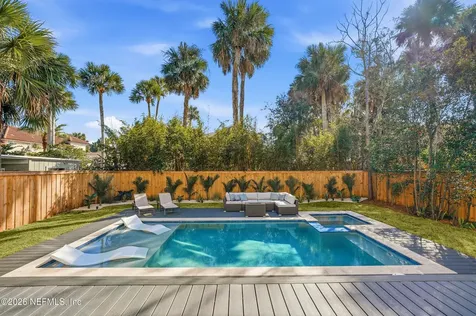 354 11th Street Atlantic Beach FL 32233
