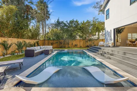 354 11th Street Atlantic Beach FL 32233