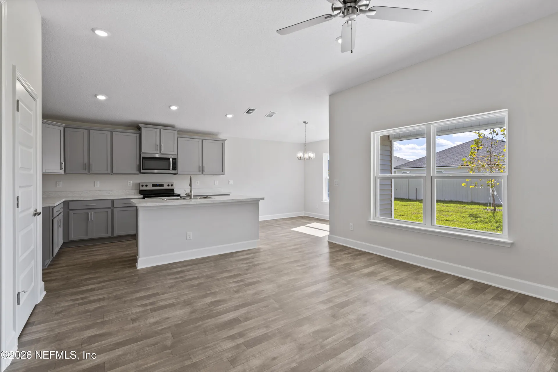 8393 Helmsley Boulevard Jacksonville FL 32219