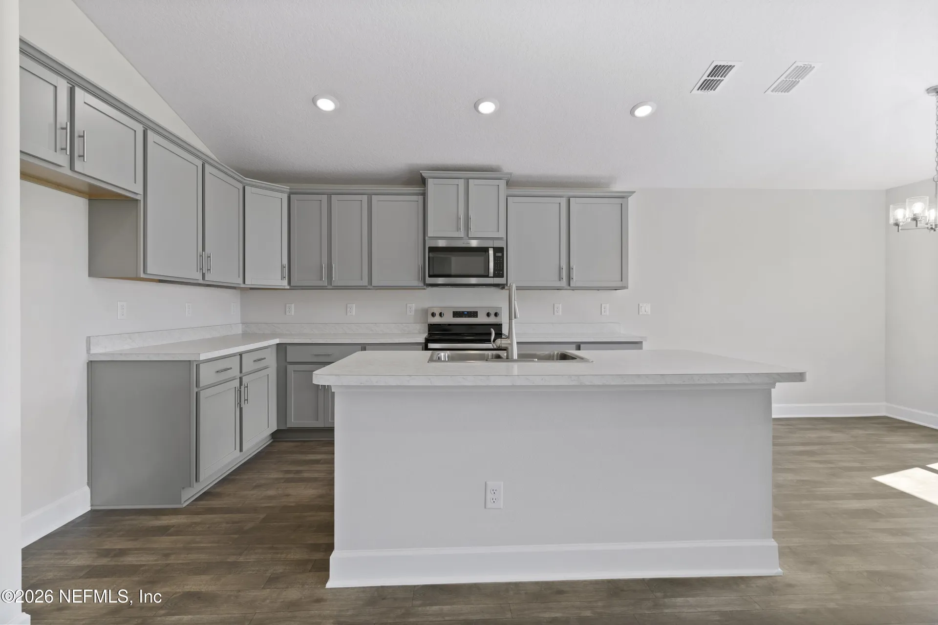8393 Helmsley Boulevard Jacksonville FL 32219