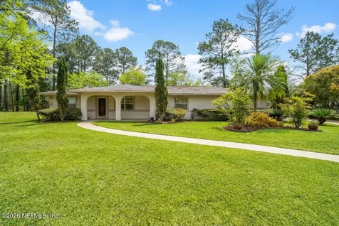 118 W Camelot Drive Palatka FL 32177