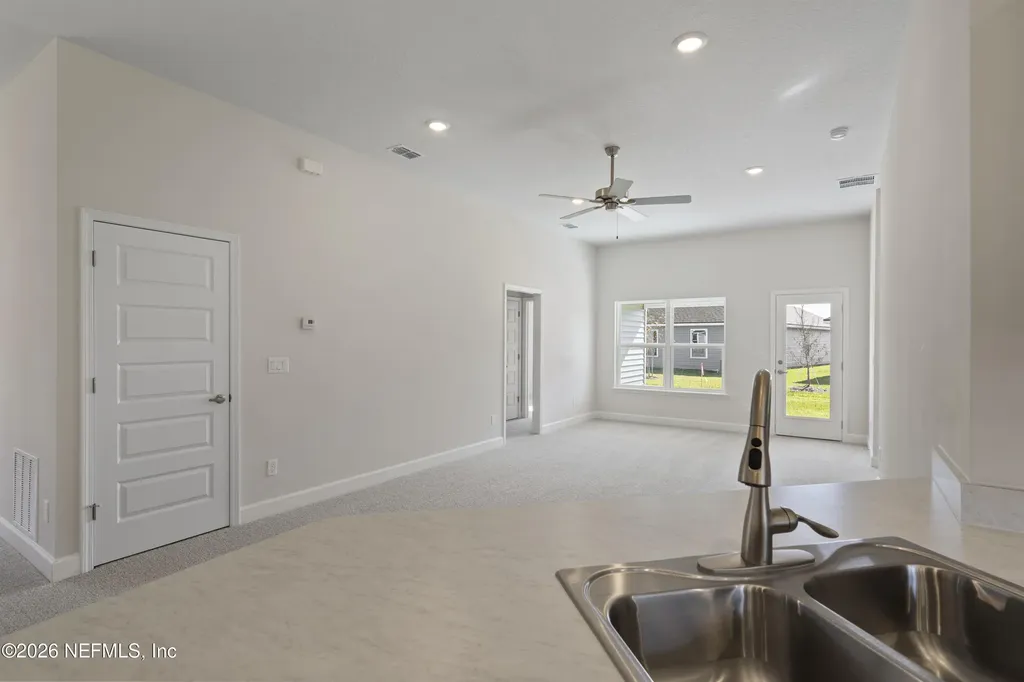 8333 Helmsley Boulevard Jacksonville FL 32219