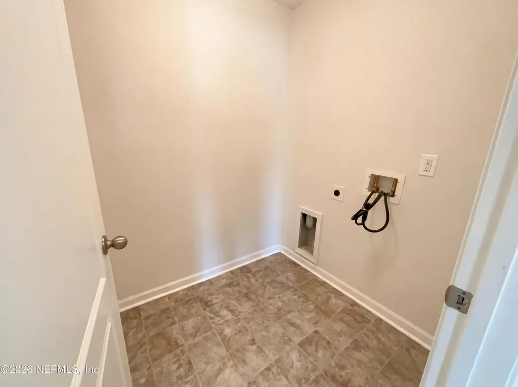 8951 Merseyside Avenue Jacksonville FL 32219