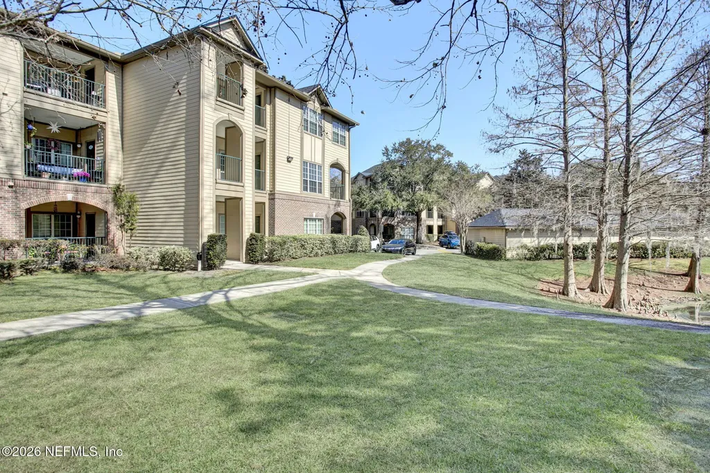 7800 Point Meadows Drive Jacksonville FL 32256