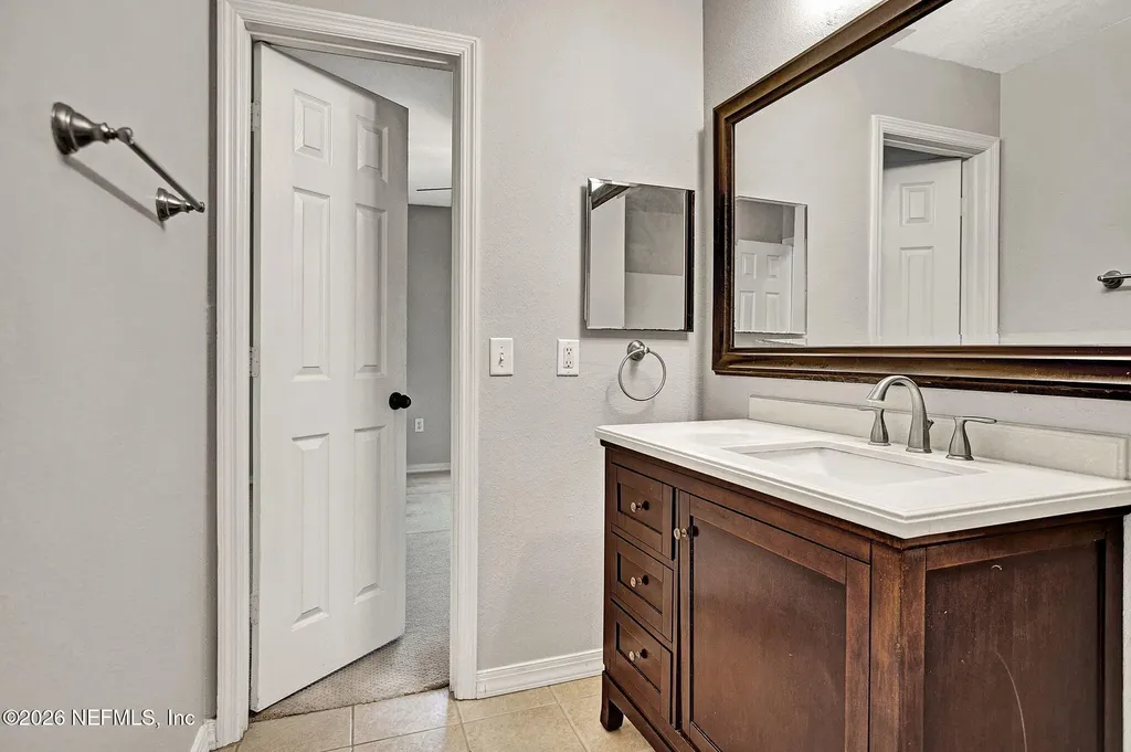 7800 Point Meadows Drive Jacksonville FL 32256