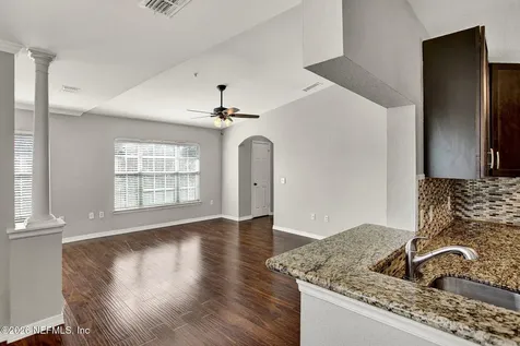 7800 Point Meadows Drive Jacksonville FL 32256
