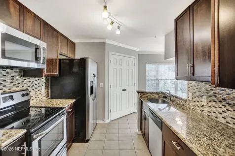 7800 Point Meadows Drive Jacksonville FL 32256
