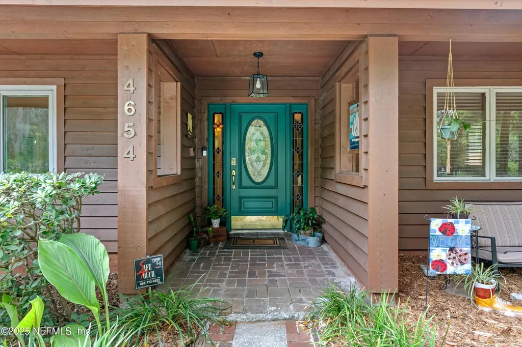 4654 Ortega Farms Circle Jacksonville FL 32210