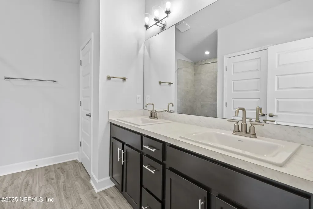 8309 Helmsley Boulevard Jacksonville FL 32219