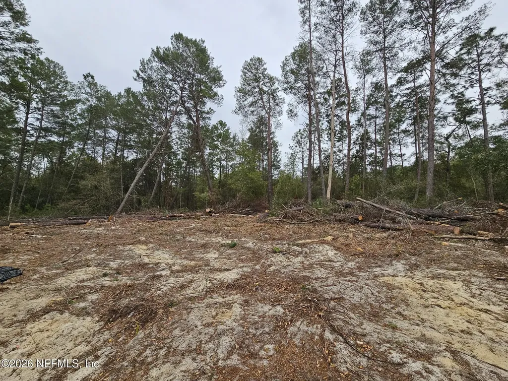 131 SE 5th Street Interlachen FL 32148