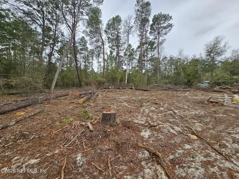 131 SE 5th Street Interlachen FL 32148