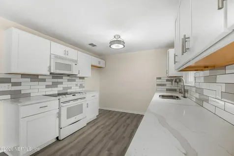 2427 Olson Lane Jacksonville FL 32210