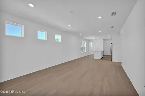 693 Continuum Loop Yulee FL 32097