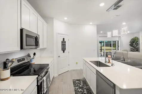 15608 Whispering Fir Drive Jacksonville FL 32218