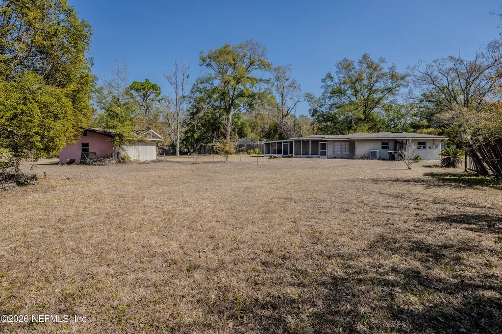 8133 Mc Glothlin Street Jacksonville FL 32210