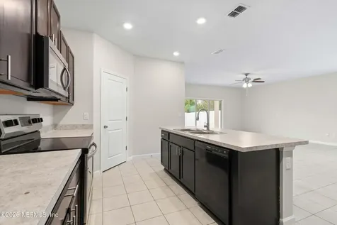 5556 Kellar Circle Jacksonville FL 32218