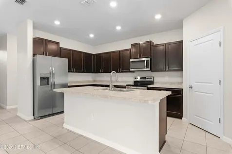 5556 Kellar Circle Jacksonville FL 32218