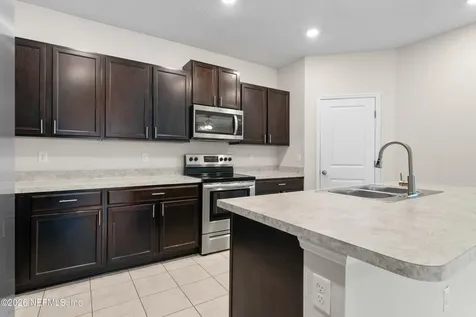 5556 Kellar Circle Jacksonville FL 32218