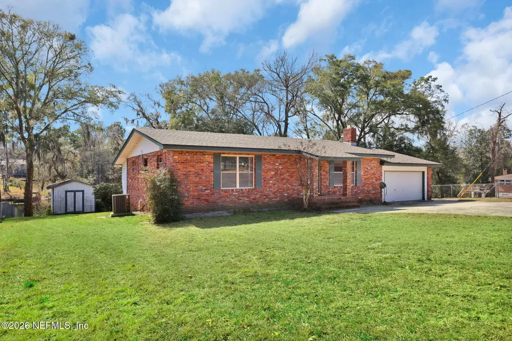 929 Lake Asbury Drive Green Cove Springs FL 32043