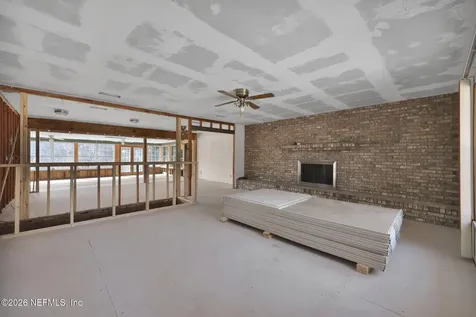 929 Lake Asbury Drive Green Cove Springs FL 32043