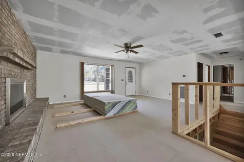 929 Lake Asbury Drive Green Cove Springs FL 32043
