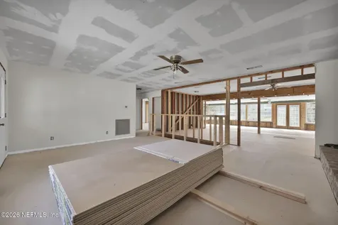 929 Lake Asbury Drive Green Cove Springs FL 32043