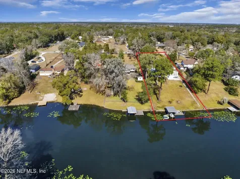 929 Lake Asbury Drive Green Cove Springs FL 32043