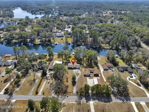 929 Lake Asbury Drive Green Cove Springs FL 32043