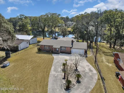 929 Lake Asbury Drive Green Cove Springs FL 32043