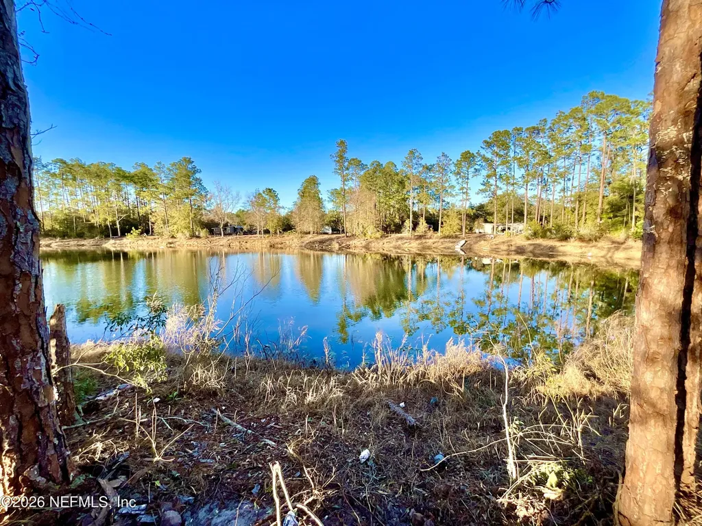 104 Howard Drive Interlachen FL 32148