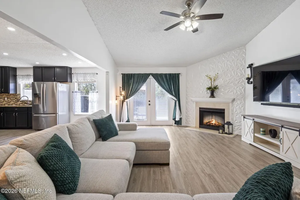 6780 Gentle Oaks Drive Jacksonville FL 32244