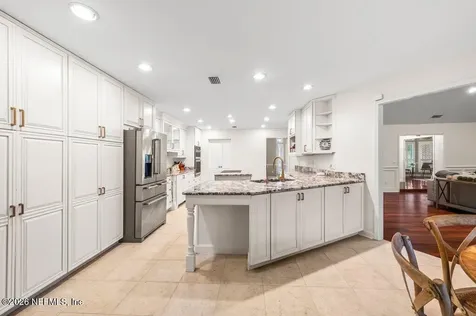 8119 Wekiva Lane Jacksonville FL 32256