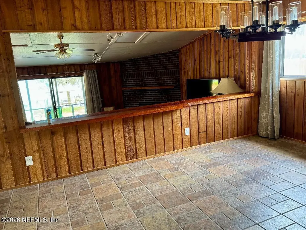 186 Little Orange Lake Drive Hawthorne FL 32640