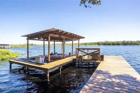 186 Little Orange Lake Drive Hawthorne FL 32640