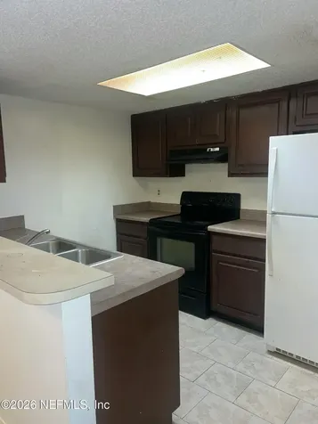 7626 Melissa Court N Jacksonville FL 32210