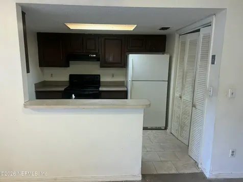 7626 Melissa Court N Jacksonville FL 32210