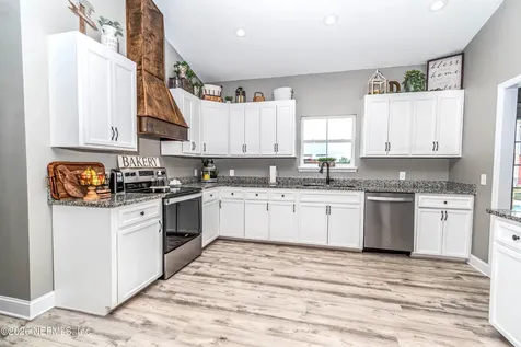 11630 Silver Meadow Drive Glen St. Mary FL 32040