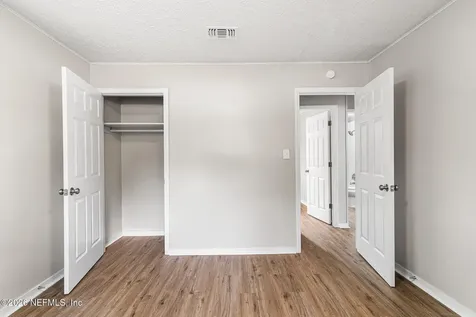 4660 Fredericksburg Avenue Jacksonville FL 32208