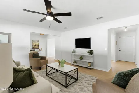 4801 Black Pine Court Jacksonville FL 32210