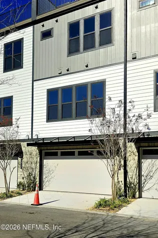 2016 Prudential Drive Jacksonville FL 32207