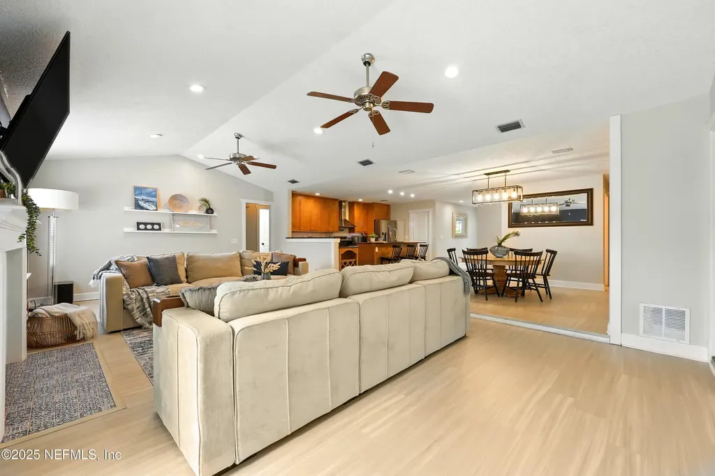 10 Quail Lane Jacksonville Beach FL 32250