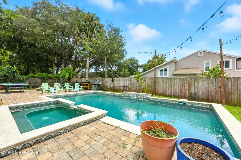 10 Quail Lane Jacksonville Beach FL 32250