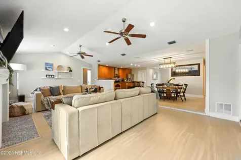 10 Quail Lane Jacksonville Beach FL 32250