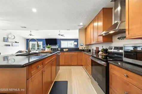10 Quail Lane Jacksonville Beach FL 32250