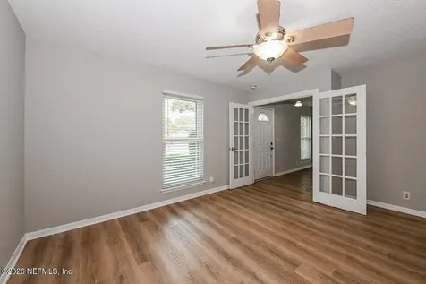 1077 Kings Road Neptune Beach FL 32266