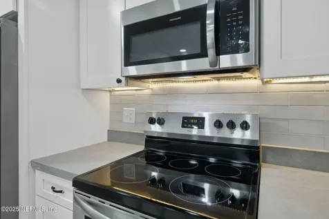 240 E 6th Street Jacksonville FL 32206