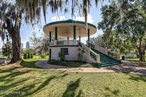 240 E 6th Street Jacksonville FL 32206