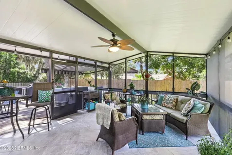 11749 Seaview Drive Jacksonville FL 32225