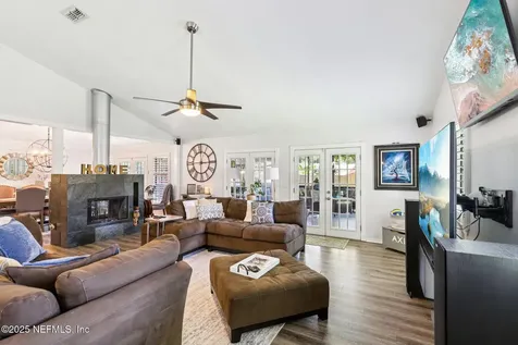 11749 Seaview Drive Jacksonville FL 32225